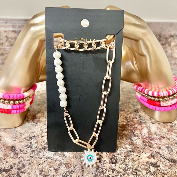 Aqua Jewelry - NWT AQUA Imitation Pearl & Stirrup Link Chain - Exclusive